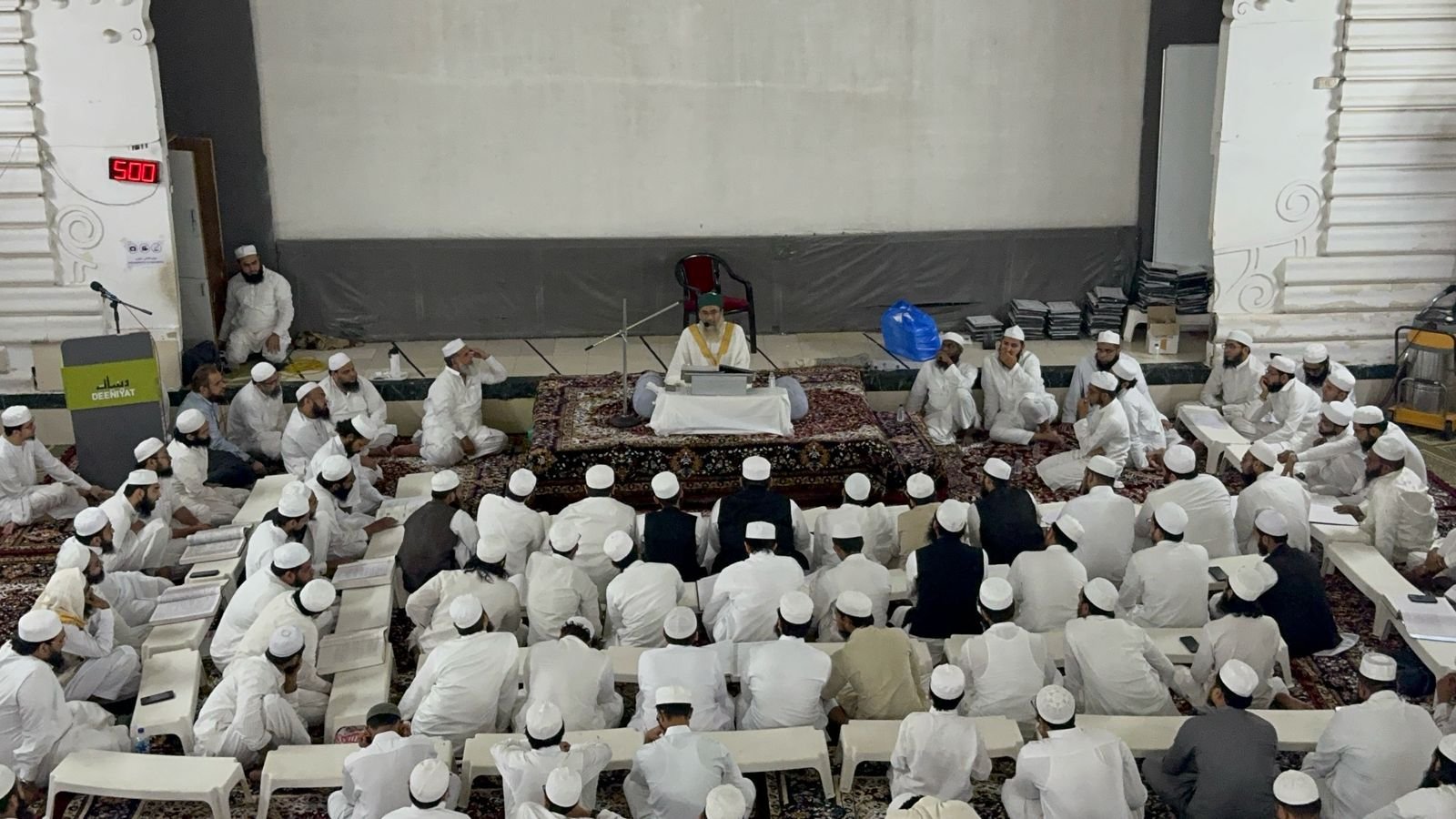 ادارہ دینیات فائن ٹچ ممبئی میں ختم بخاری کی چھٹی تقریب کا انعقاد