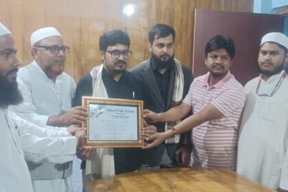 ملت ٹائمز کے بانی چیف ایڈیٹر جناب شمس تبریز قاسمی کو ملت پرائیڈ ایوارڈ